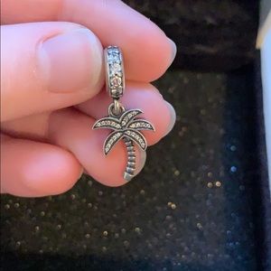 Pandora- Sparkling palm tree dangle charm